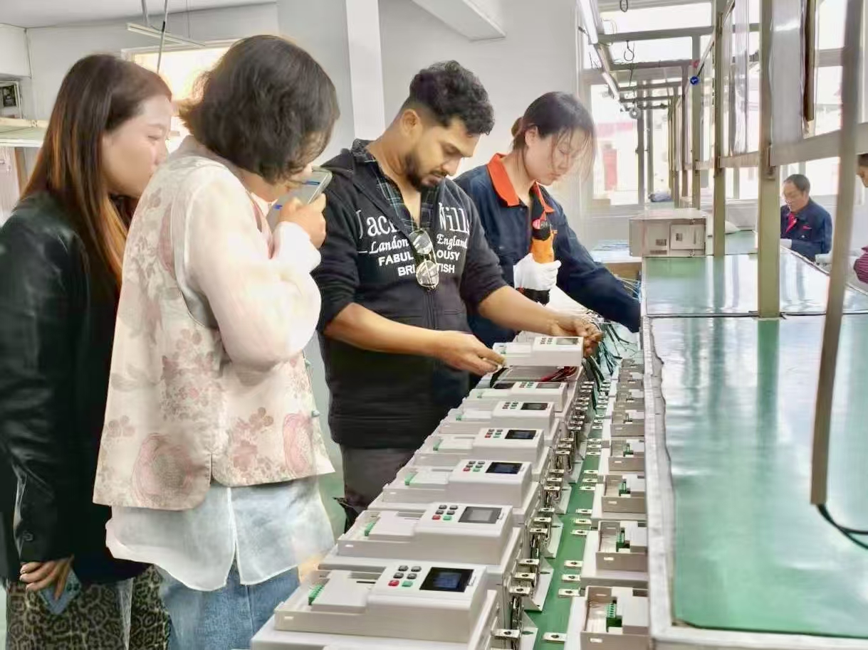 Sri Lankan Customers Visit Zhejiang NENA Electric Co., Ltd for In-Depth Factory Tour